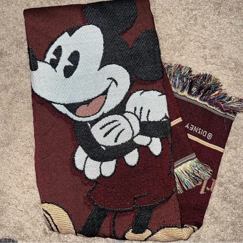 Walt Disney World Mickey Mouse Tapestry Throw Blanket Woven Design Theme Parks